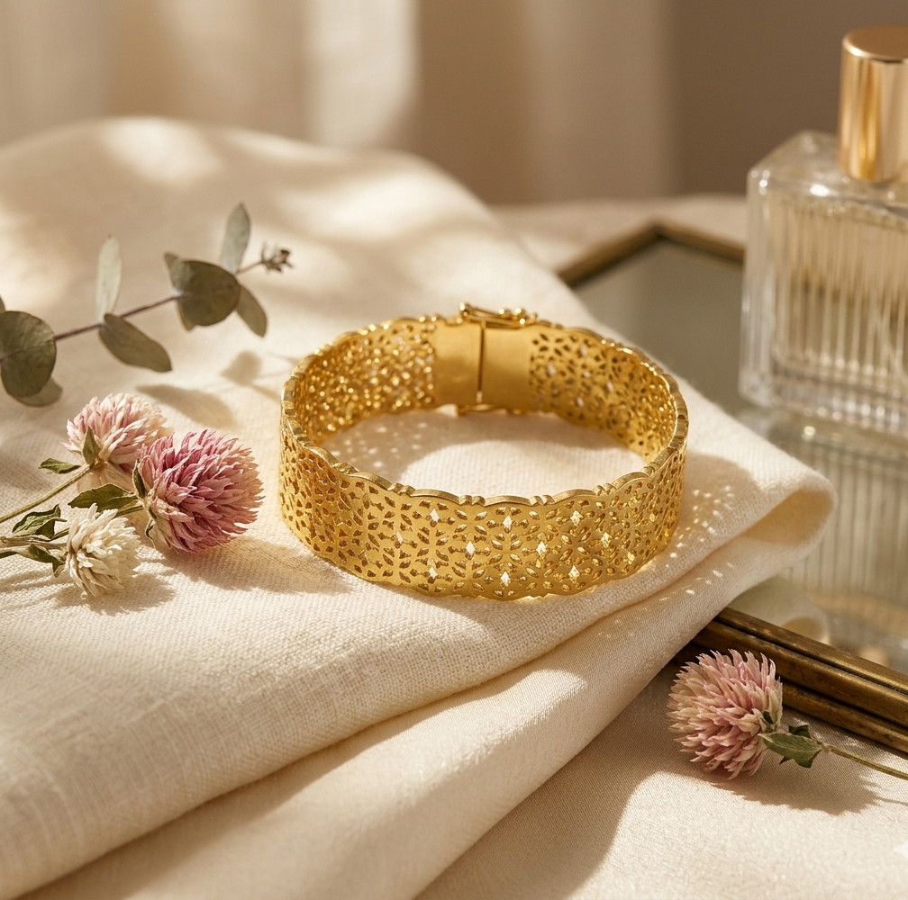 Aurelia Handcuff -18k gold plated