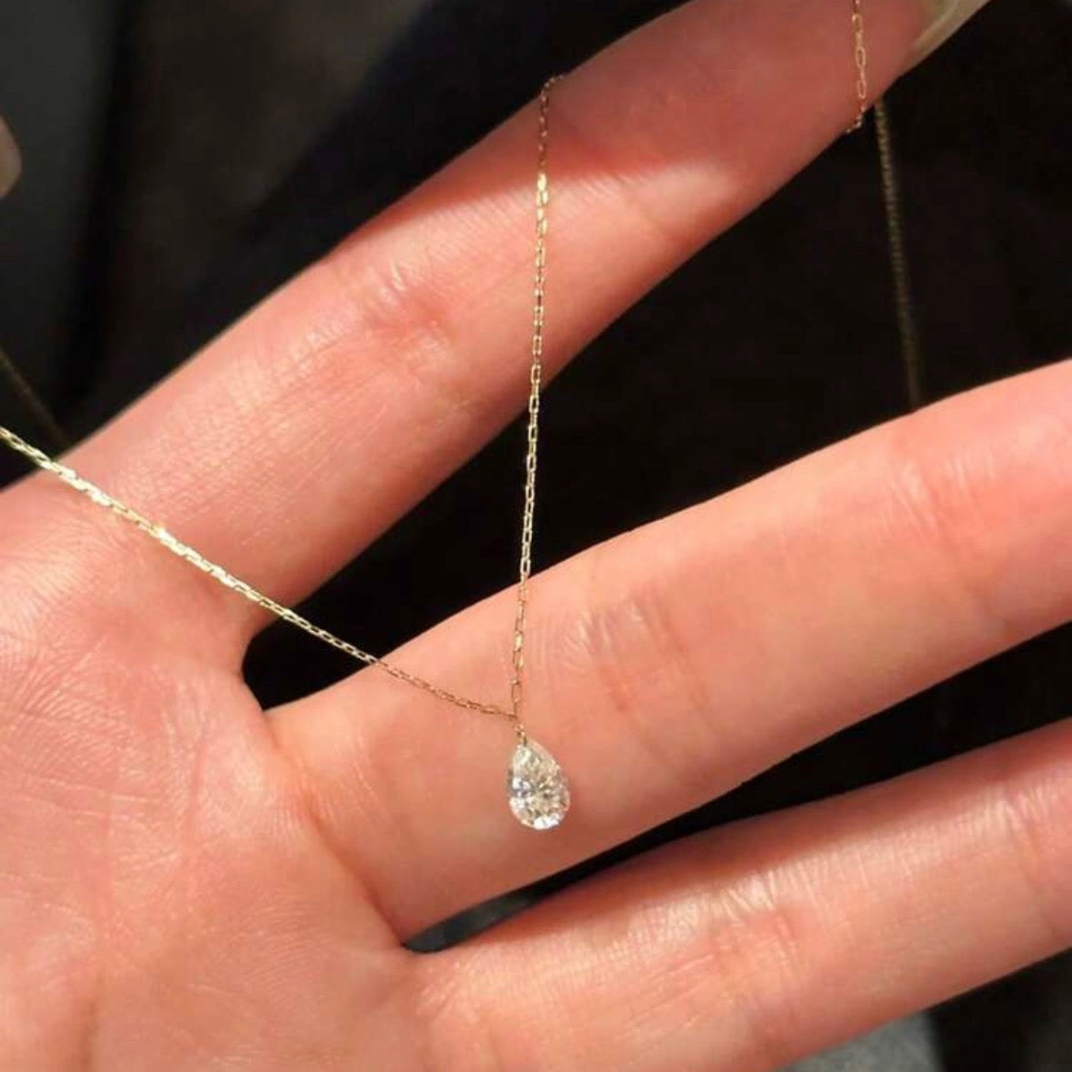 Elara Teardrop Necklace