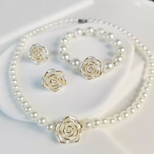 Pearlaire, White Pearl Set