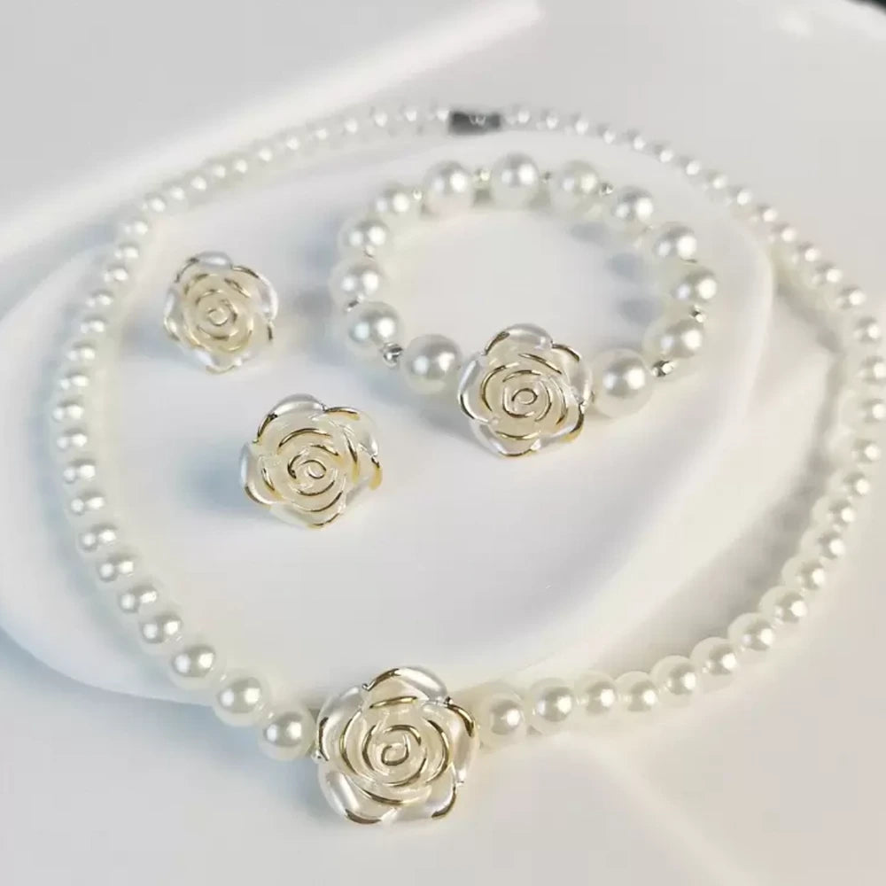 Pearlaire, White Pearl Set