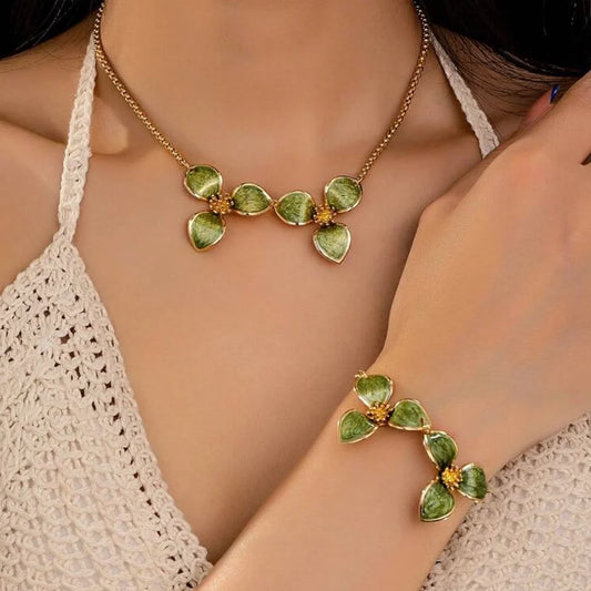 Dune Dust, Green Neckless Set