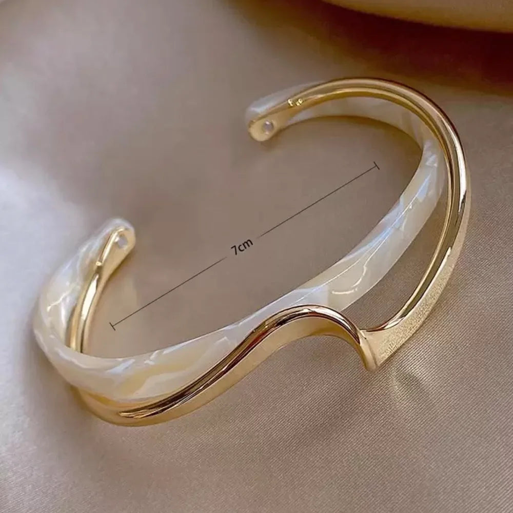 Golden Gypsy , Layered Handcuff
