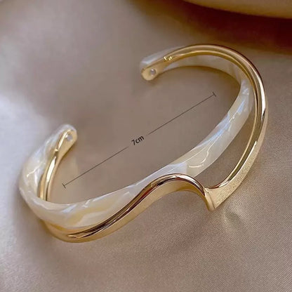 Golden Gypsy , Layered Handcuff