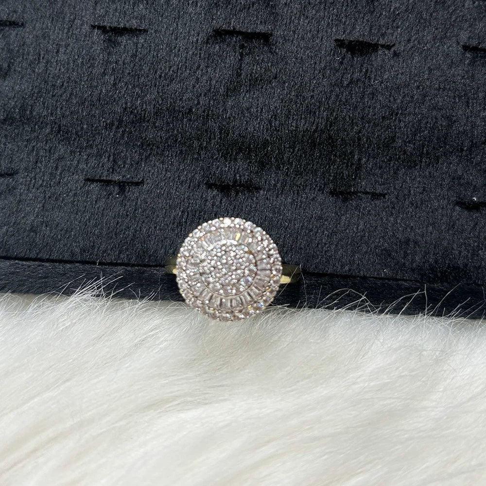 Tiny Sparks,zircon 1k ring