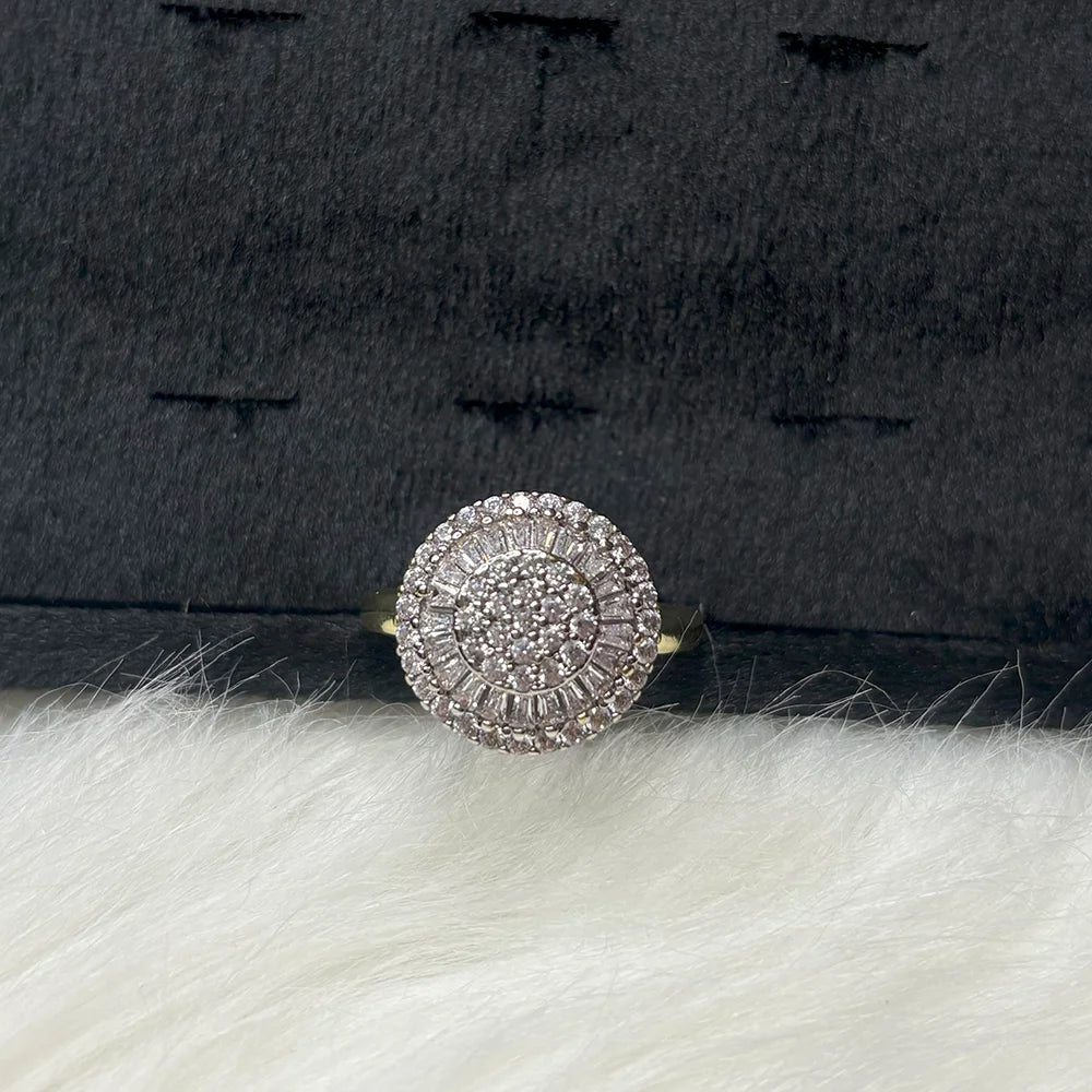 Tiny Sparks,zircon 1k ring