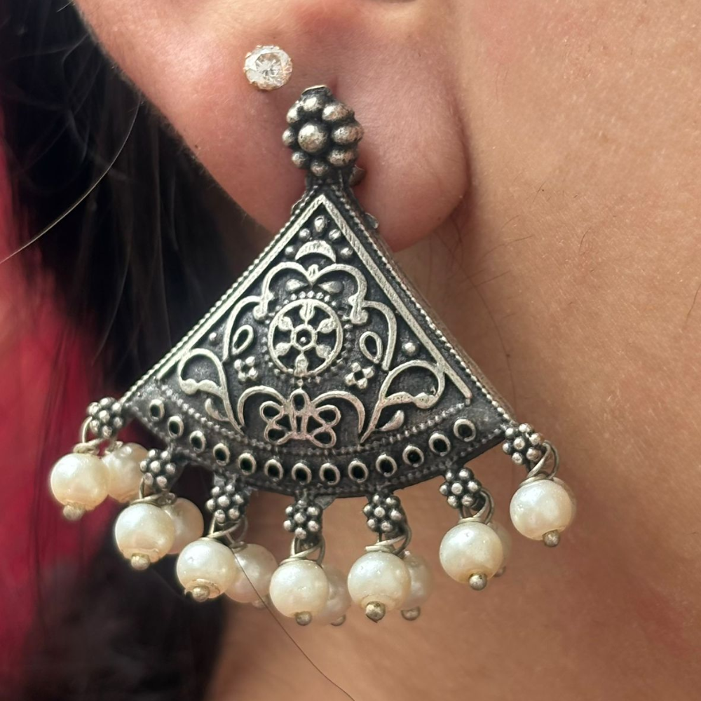 Jhilmil jhumka