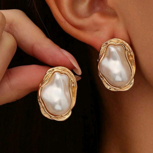 Eterna Pearl Asymmetric Earrings