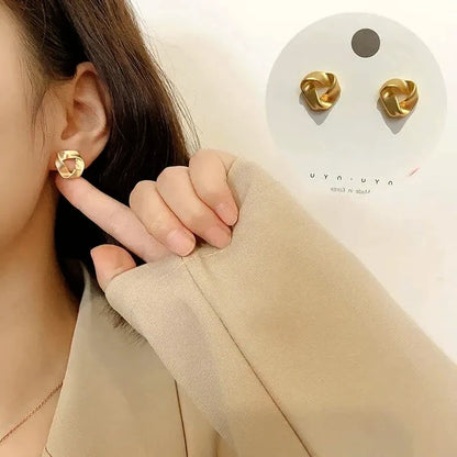 Twist Studs