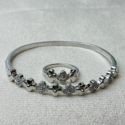 Stella Silver  Bond Handcuff with ring
